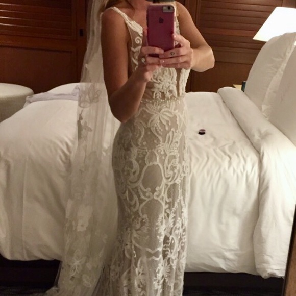 Beautiful Cizzy bridal gown ivory - Picture 2 of 3